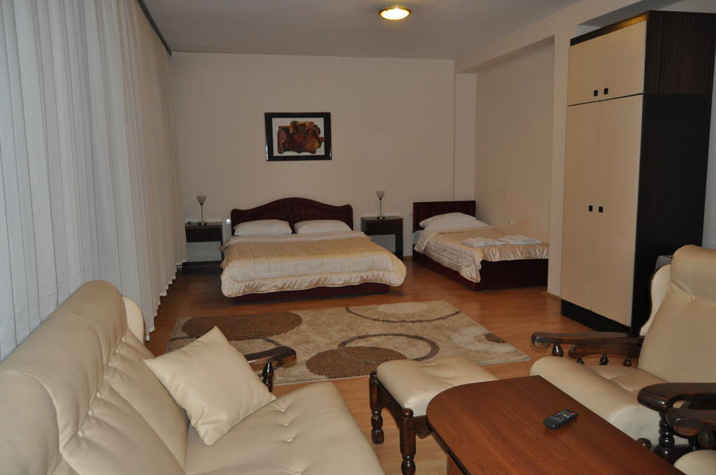 B & B 903Ta Scopia Cameră foto